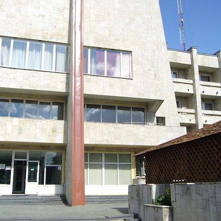 Hotel Profspilkovyi Lutsʼk Екстериор снимка