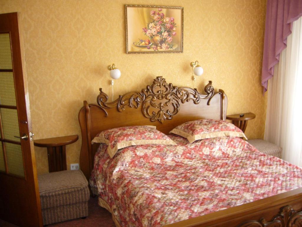 Hotel Profspilkovyi Lutsʼk Екстериор снимка