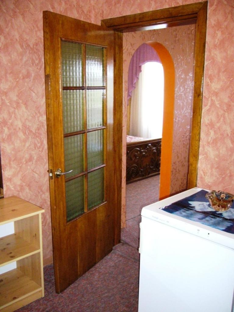 Hotel Profspilkovyi Lutsʼk Екстериор снимка