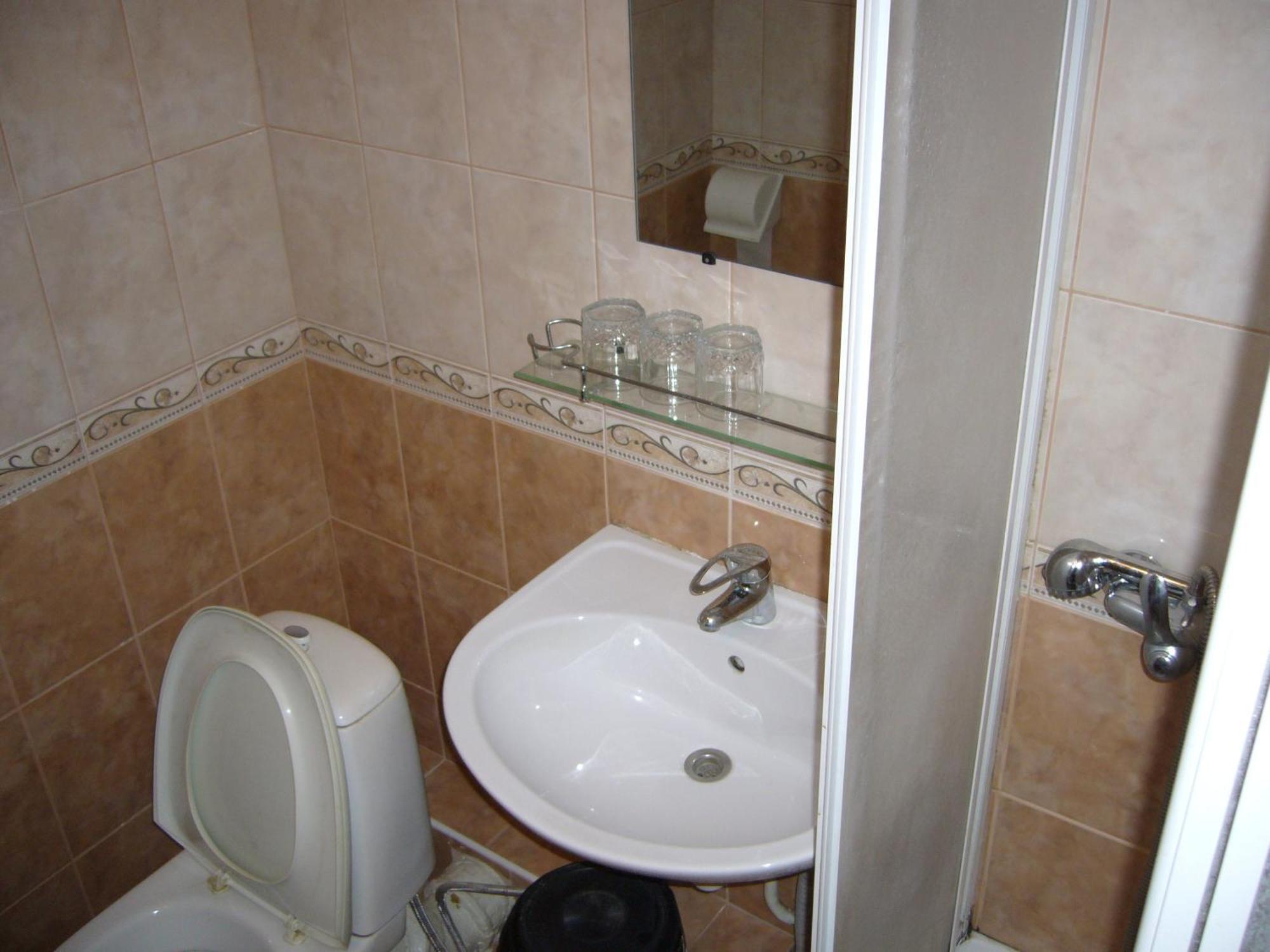 Hotel Profspilkovyi Lutsʼk Екстериор снимка