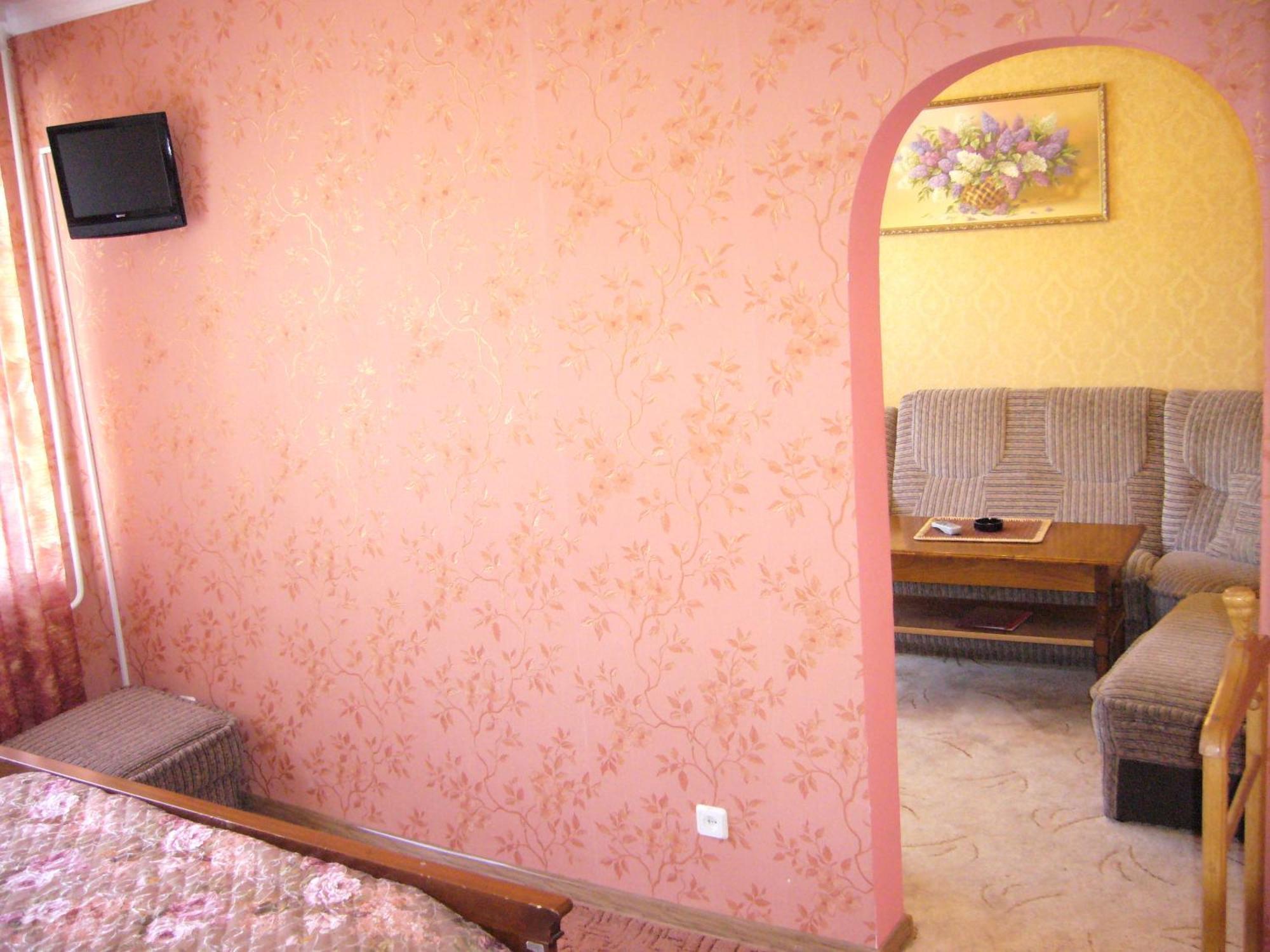 Hotel Profspilkovyi Lutsʼk Екстериор снимка