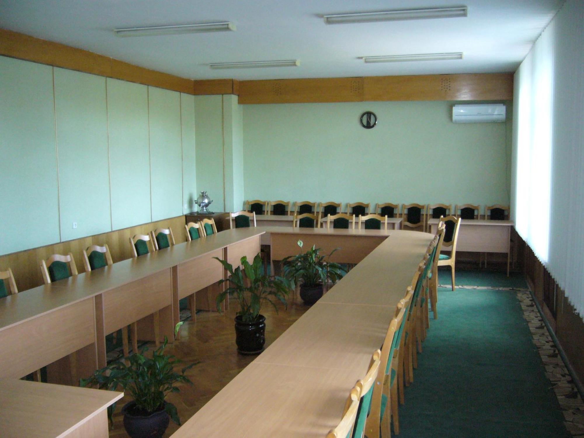 Hotel Profspilkovyi Lutsʼk Екстериор снимка