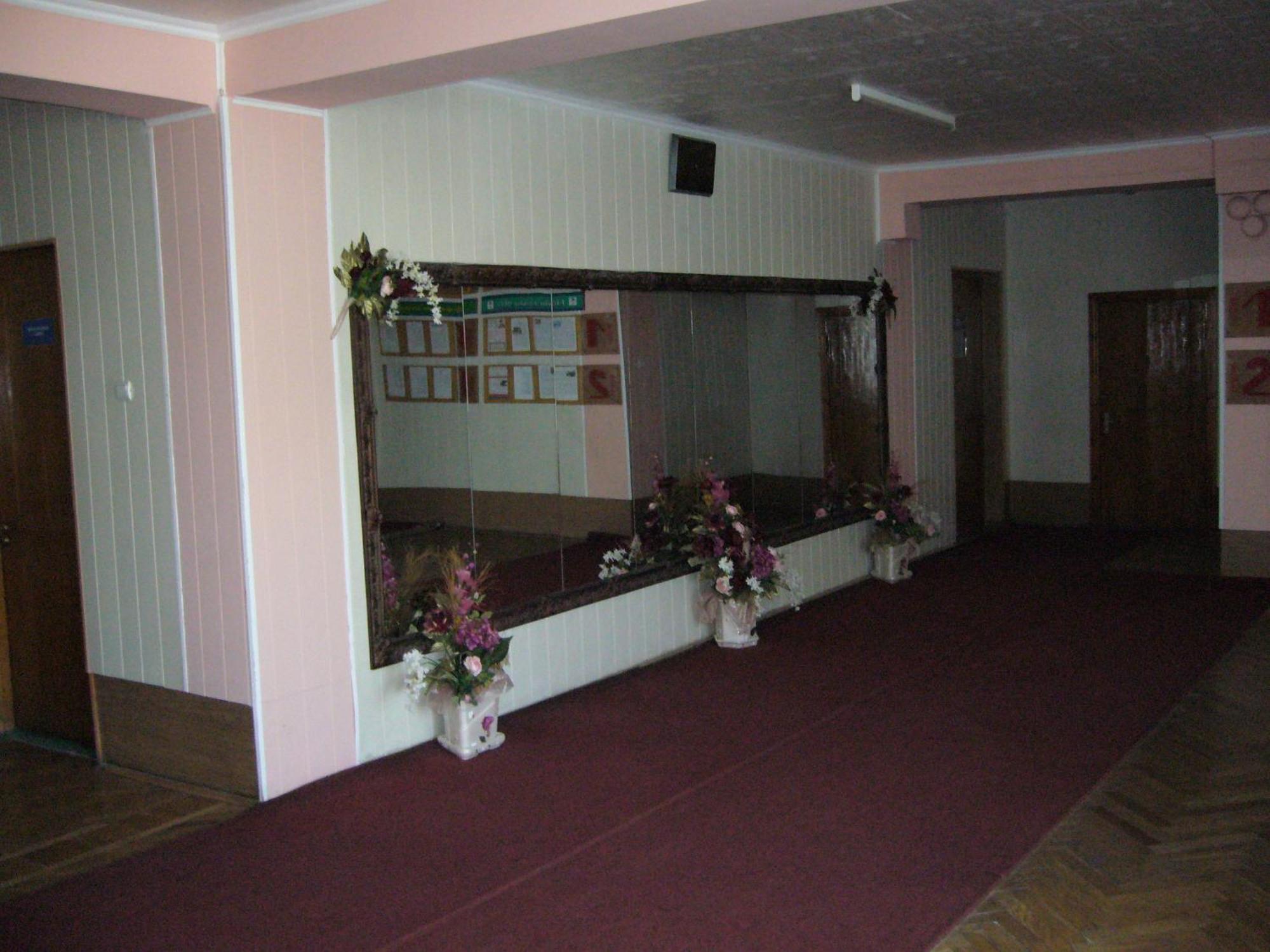 Hotel Profspilkovyi Lutsʼk Екстериор снимка